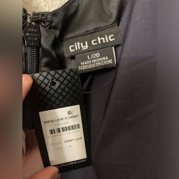 NWT City Chic Floral Dress Size 20W - Picture 9 of 10